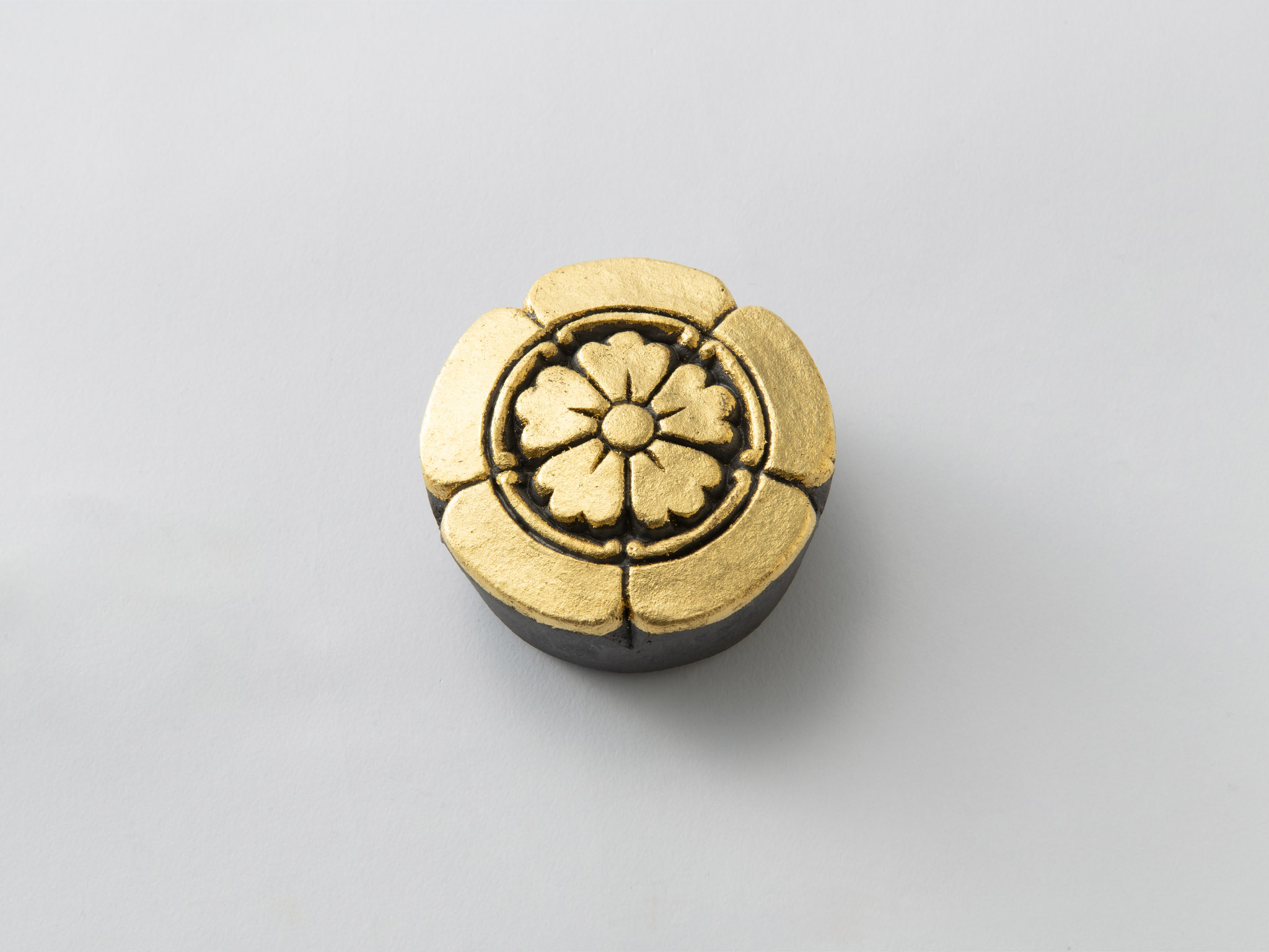 伝承彦根工芸　金箔瓦ペーパーウェイト